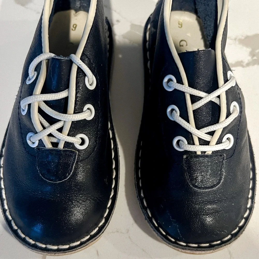 Vintage G. Bell Navy Perforated Walking Shoes Childrens Sz 6